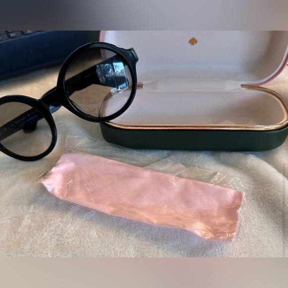 Kate spade sun glasses-full inclusion NWOT - Picture 2 of 6